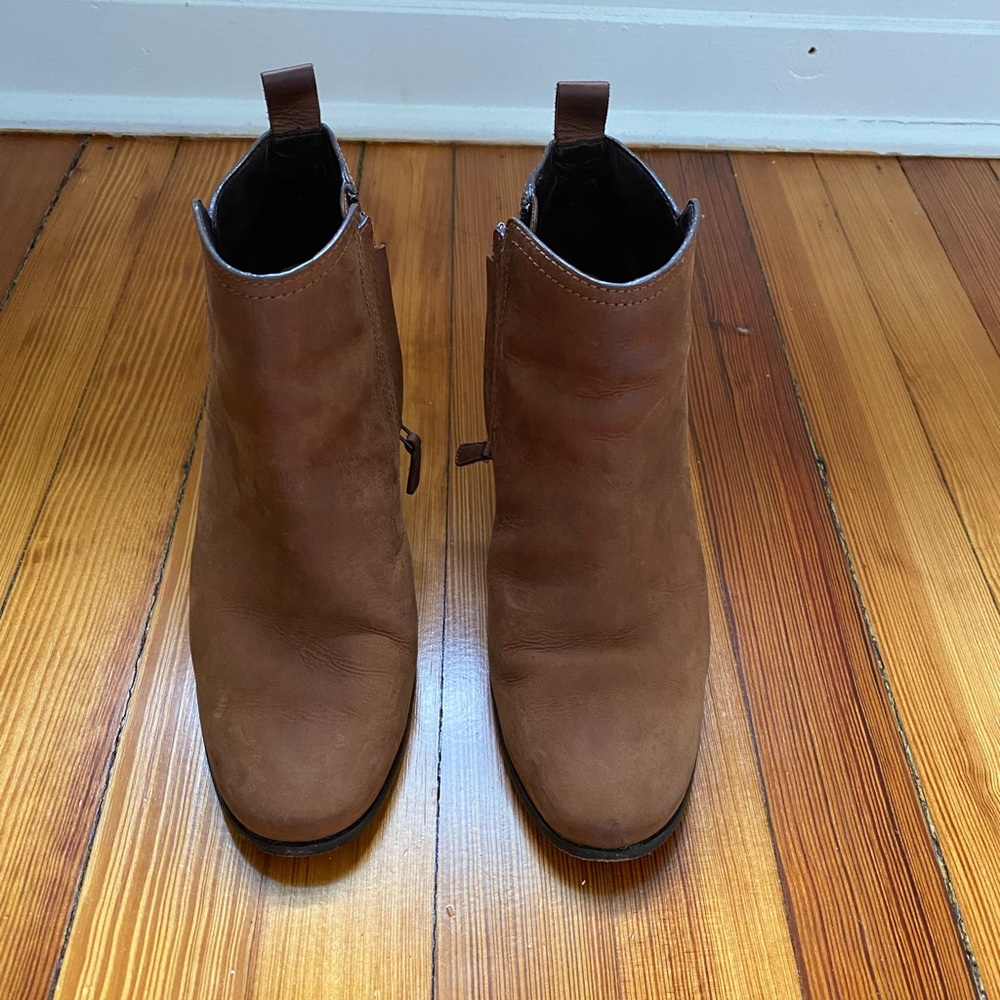Cole Haan Chesney boot Size 7.5 Brown